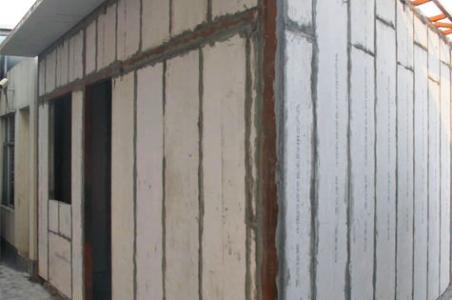 輕質(zhì)隔墻為什么不能作為建筑外墻？